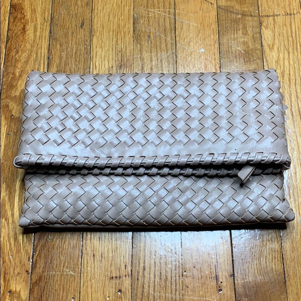 Vegan clutch